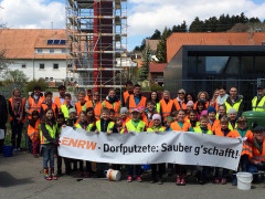 ENRW-Dorfputzete: Schulkinder, Sportler und Flüchtlinge reinigten Bubsheim