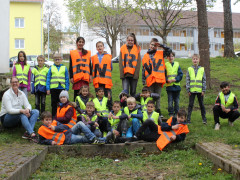 Umweltschützer der ENRW-Dorfputzete Omsdorfer Hang