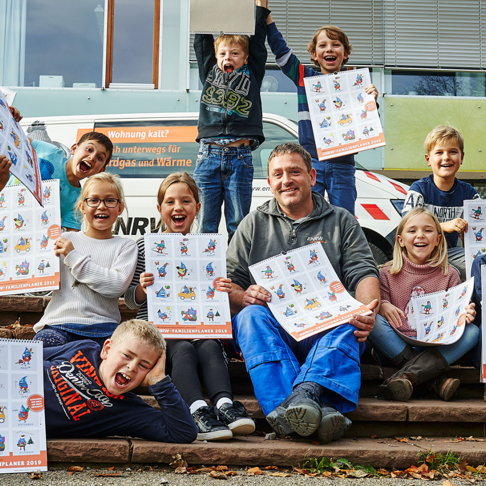 ENRW-Familienplaner Übergabe der Schüler