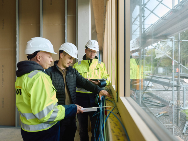 ENRW Energieberater im Kundengespräch
