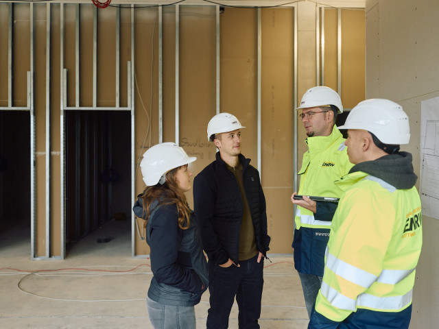 ENRW Energieberater im Kundengespräch